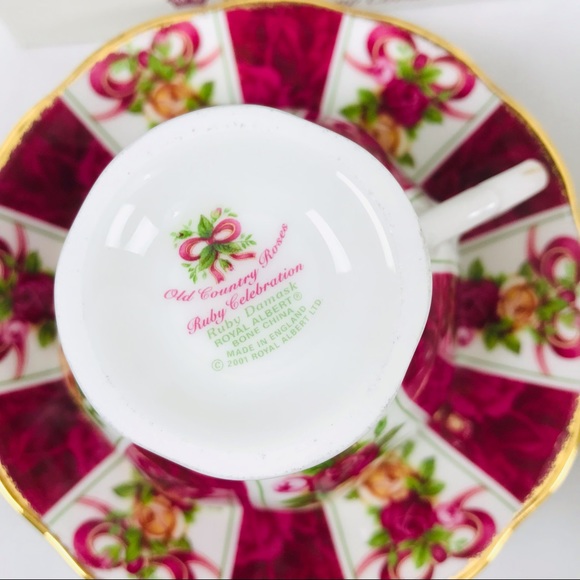 Royal Albert Old County Roses Ruby Celebration Teacup and Saucers - Picture 10 of 13